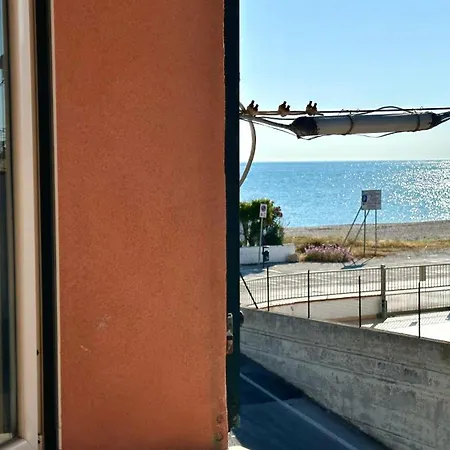 Se103 - Montemarciano, Trilocale Fronte Mare Con Aria Condizionata *